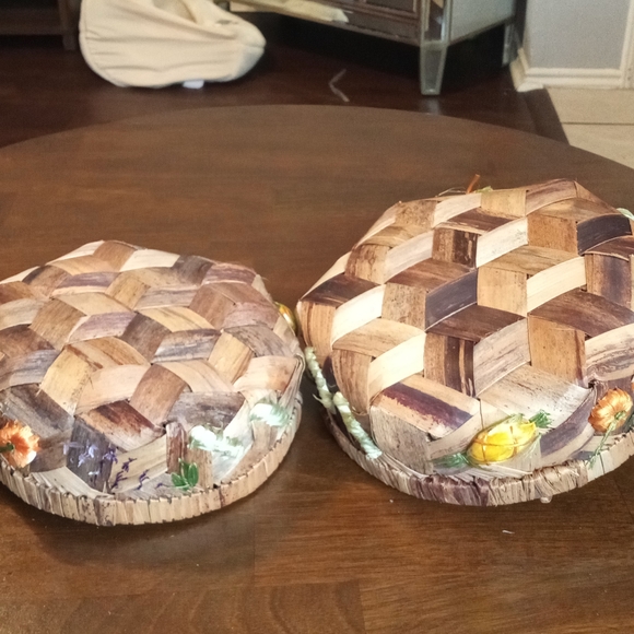 Vintage Farmhouse Woven Palm Baskets Set of 2 - Picture 5 of 5